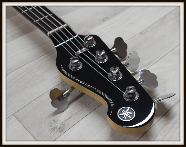 Yamaha Pro Series BBP35, Vintage White II